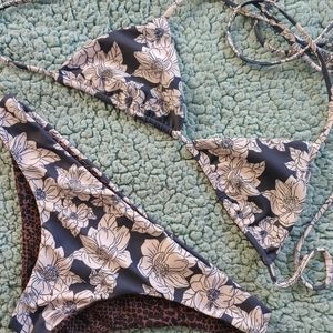 Acacia Blue Magnolia Set